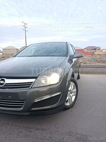 Opel Astra 2010, 160,000 km - 1.4 l - Bakı