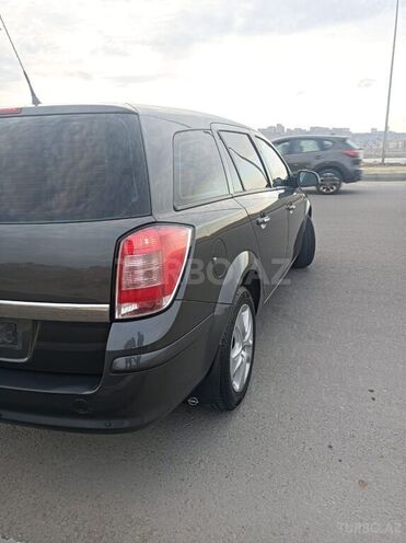 Opel Astra 2010, 160,000 km - 1.4 l - Bakı