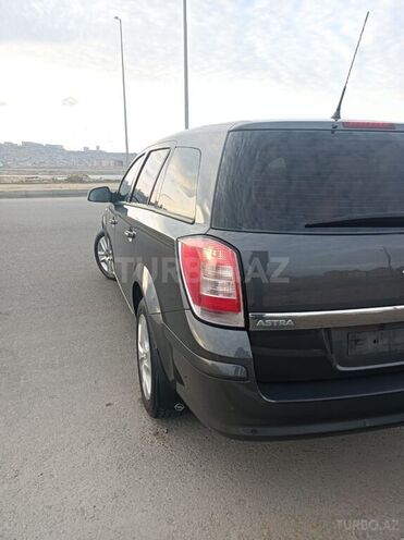 Opel Astra 2010, 160,000 km - 1.4 l - Bakı