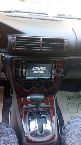 Volkswagen Passat 2003, 288,000 km - 1.8 l - Bakı