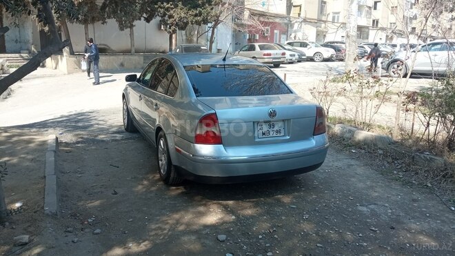 Volkswagen Passat 2003, 288,000 km - 1.8 l - Bakı