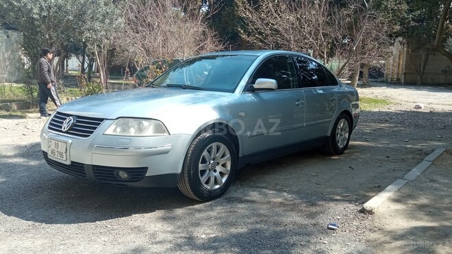Volkswagen Passat 2003, 288,000 km - 1.8 l - Bakı
