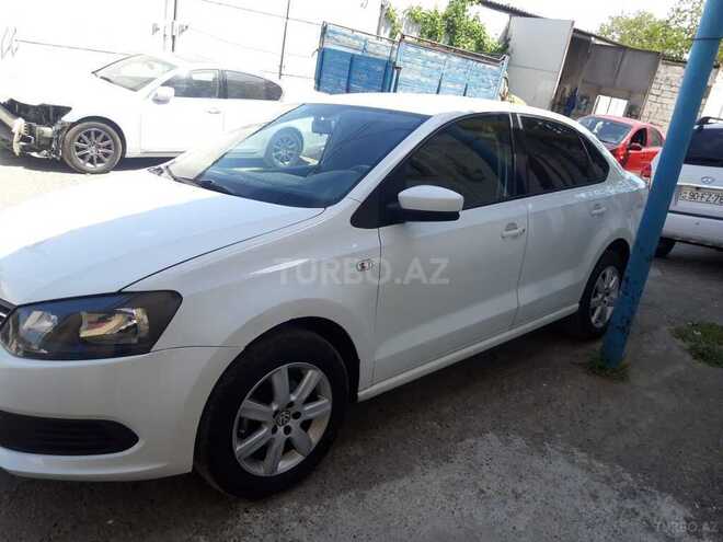 Volkswagen Polo 2013, 202,103 km - 1.6 л - Bakı