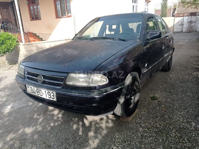 Opel Astra 1994, 265,235 km - 1.6 l - Zaqatala
