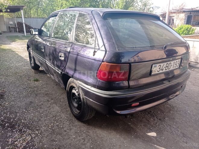 Opel Astra 1994, 265,235 km - 1.6 l - Zaqatala
