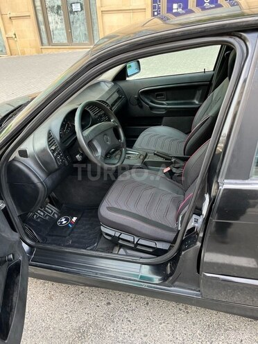 BMW 318 1994, 321,468 km - 1.8 л - Bakı