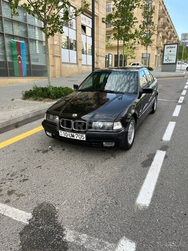 BMW 318 1994, 321,468 km - 1.8 л - Bakı