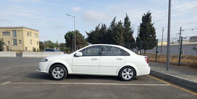 Daewoo Gentra 2013, 256,000 km - 1.5 l - Bakı