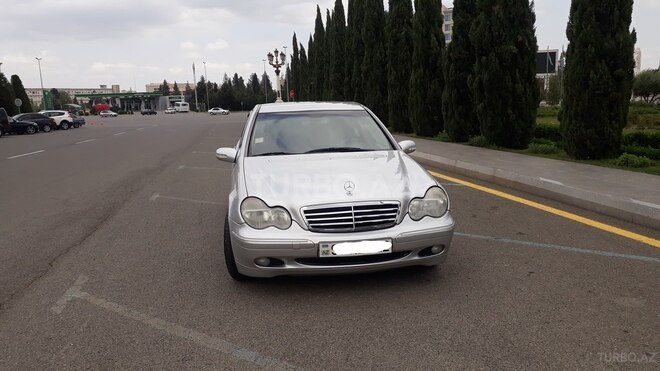 Mercedes C 200 2000, 291,000 km - 2.0 l - Göygöl