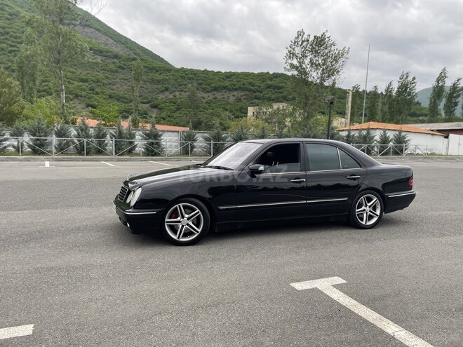 Mercedes E 320 2000, 243,000 km - 3.2 l - Bakı