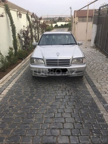 Mercedes C 220 2000, 299,872 km - 2.2 л - Bakı
