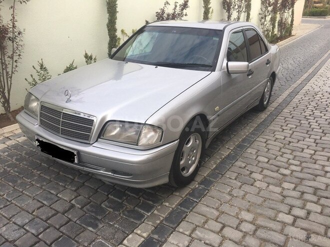 Mercedes C 220 2000, 299,872 km - 2.2 л - Bakı