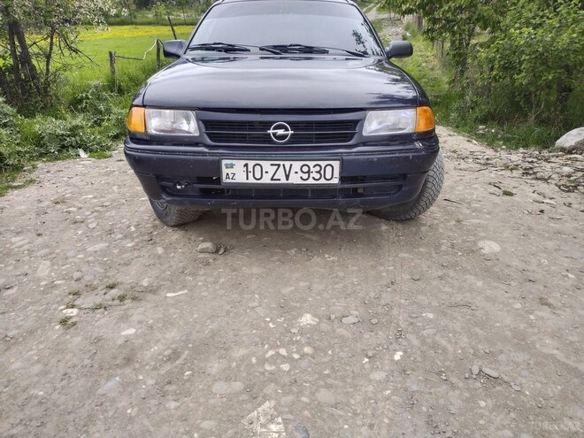 Opel Astra 1994, 255,555 km - 2.0 l - Quba