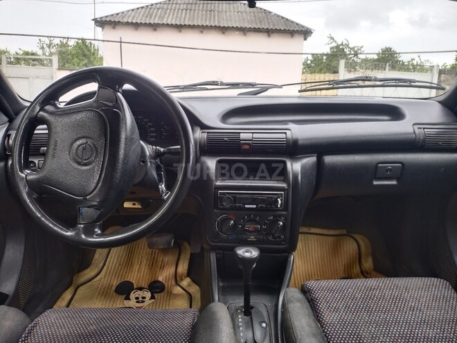 Opel Astra 1994, 255,555 km - 2.0 l - Quba