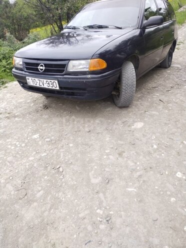Opel Astra 1994, 255,555 km - 2.0 l - Quba