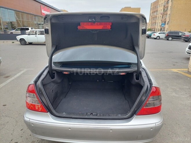 Mercedes E 270 2004, 570,000 km - 2.7 l - Bakı