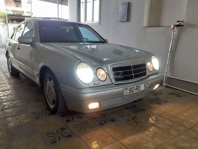 Mercedes E 200 1999, 412,000 km - 2.0 l - Gəncə