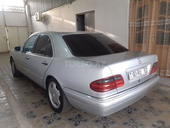 Mercedes E 200 1999, 412,000 km - 2.0 l - Gəncə