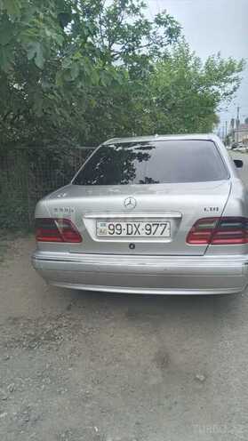Mercedes E 220 2000, 330,000 km - 2.2 l - Lənkəran