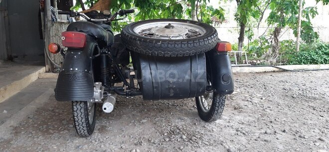 Dnepr K-750 1977, 20,000 km - 0.2 l - Saatlı