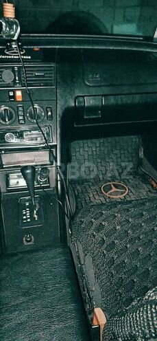 Mercedes C 180 1994, 192,000 km - 1.8 l - Qax