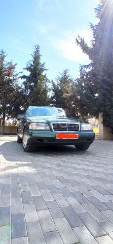 Mercedes C 180 1994, 192,000 km - 1.8 l - Qax