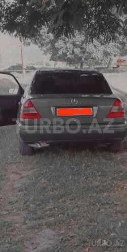 Mercedes C 180 1994, 192,000 km - 1.8 l - Qax