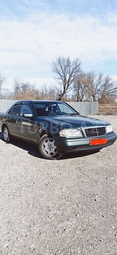 Mercedes C 180 1994, 192,000 km - 1.8 l - Qax