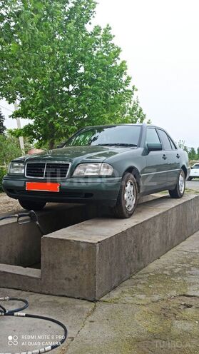 Mercedes C 180 1994, 192,000 km - 1.8 l - Qax