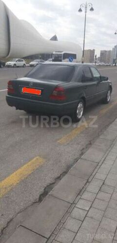 Mercedes C 180 1994, 192,000 km - 1.8 l - Qax