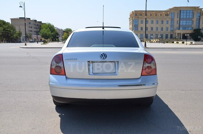 Volkswagen Passat 2004, 300,147 km - 1.8 l - Neftçala
