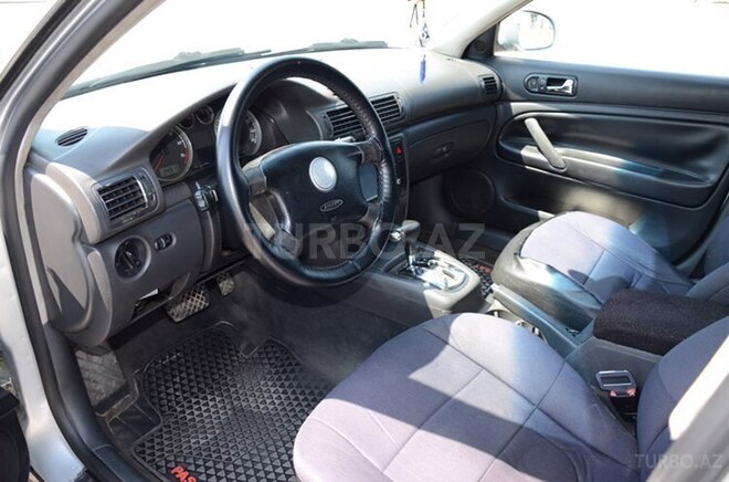 Volkswagen Passat 2004, 300,147 km - 1.8 l - Neftçala