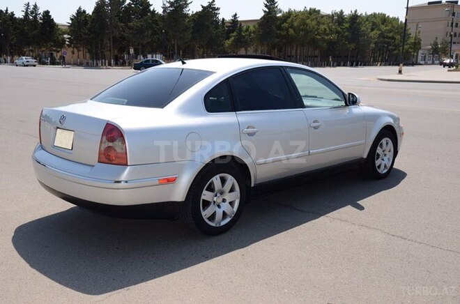 Volkswagen Passat 2004, 300,147 km - 1.8 l - Neftçala