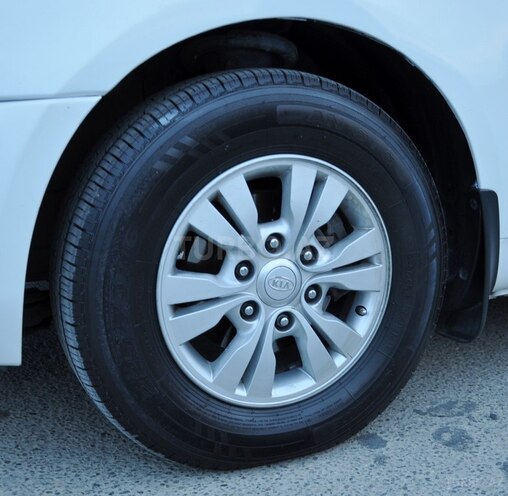 Kia Carnival 2011, 347,000 km - 2.7 l - Bakı