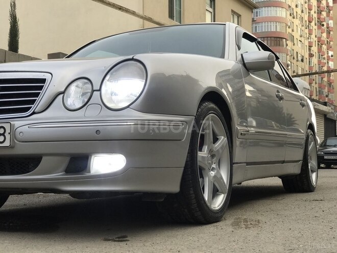 Mercedes E 320 2001, 293,533 km - 3.2 l - Bakı