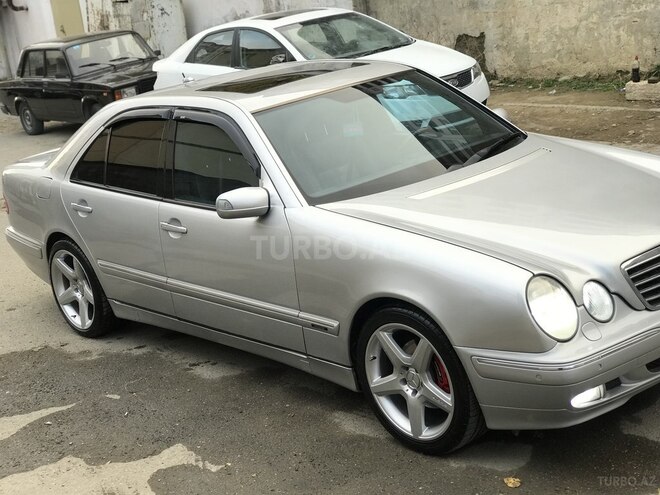 Mercedes E 320 2001, 293,533 km - 3.2 l - Bakı