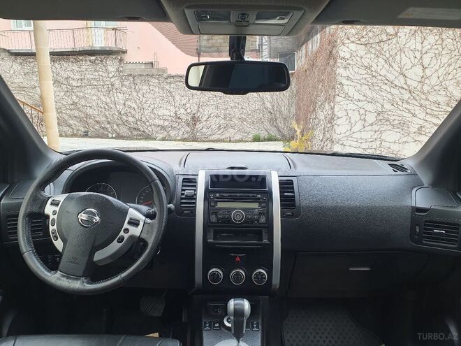 Nissan X-Trail 2013, 218,000 km - 2.5 l - Bakı