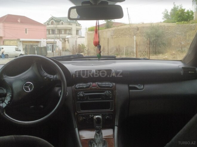 Mercedes C 240 2001, 317,000 km - 2.4 l - Bakı