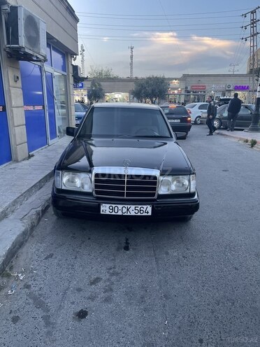 Mercedes E 230 1992, 150,000 km - 2.3 l - Bakı