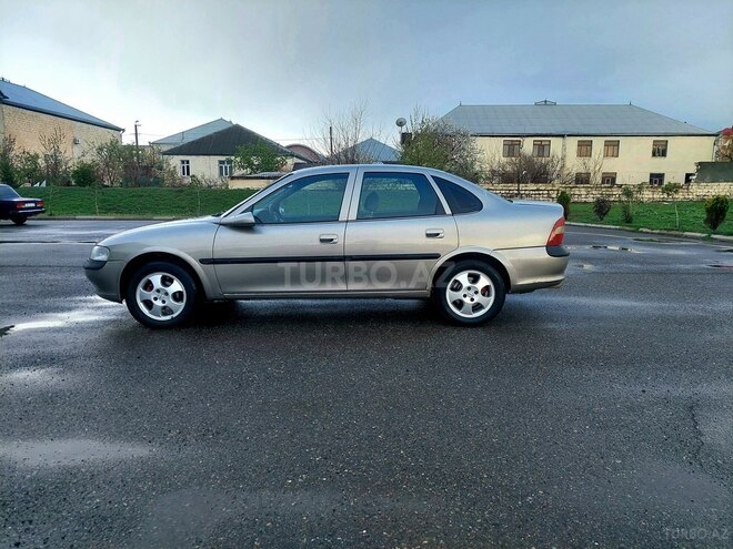 Opel Vectra 1996, 422,363 km - 1.8 l - Ağstafa