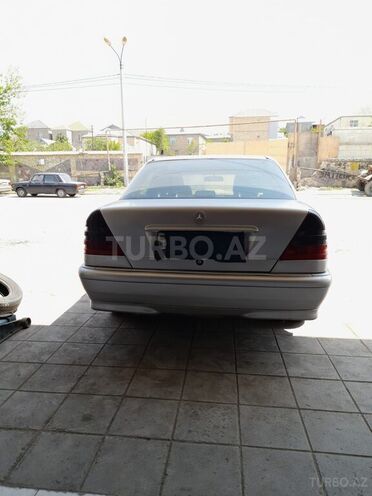 Mercedes C 220 1999, 265,000 km - 2.2 l - Bakı