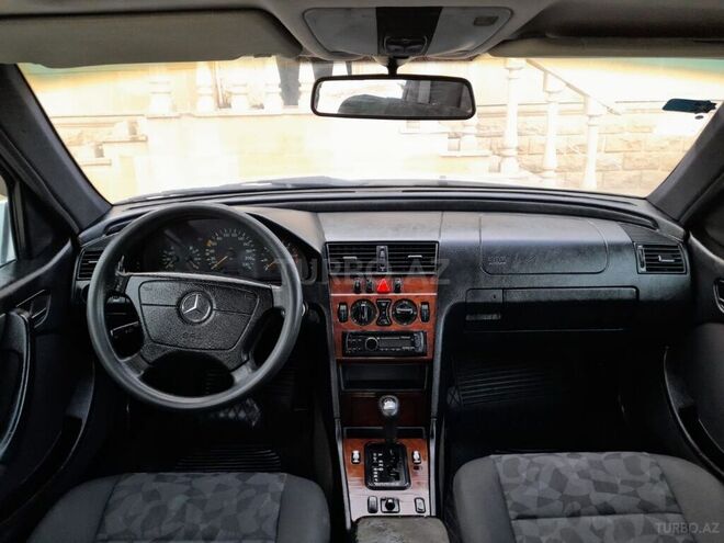 Mercedes C 220 1999, 265,000 km - 2.2 l - Bakı