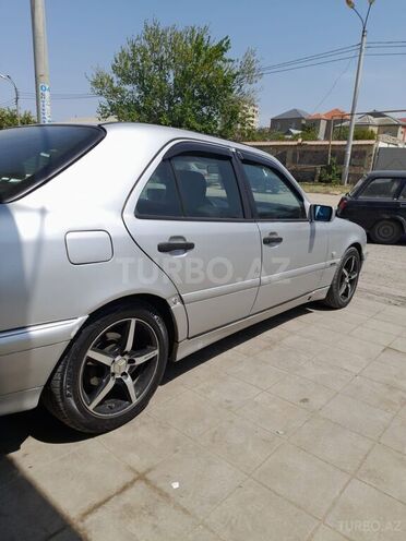 Mercedes C 220 1999, 265,000 km - 2.2 l - Bakı
