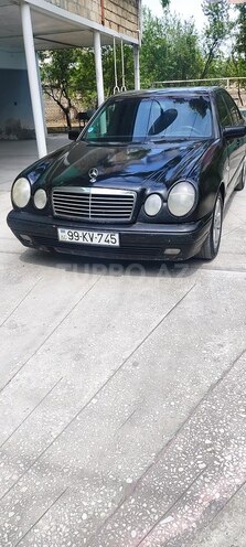 Mercedes E 220 1996, 587,000 km - 2.2 l - Yevlax