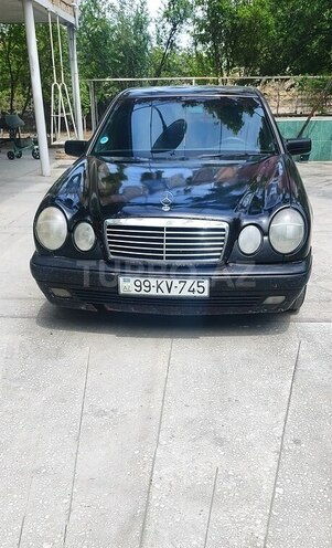 Mercedes E 220 1996, 587,000 km - 2.2 l - Yevlax