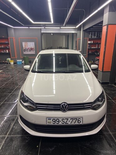 Volkswagen Polo 2013, 185,000 km - 1.6 l - Bakı