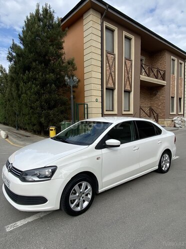 Volkswagen Polo 2013, 185,000 km - 1.6 l - Bakı