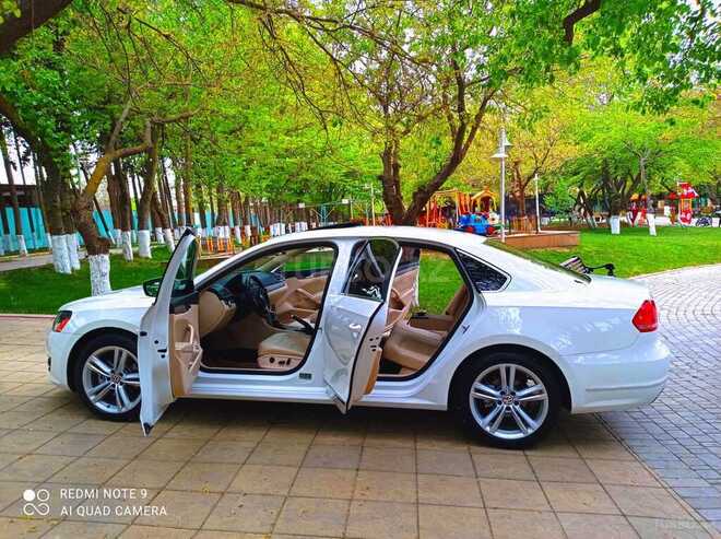Volkswagen Passat 2015, 85,000 km - 1.8 л - Bakı
