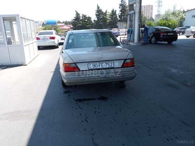 Mercedes E 200 1992, 315,678 km - 2.0 л - Bakı