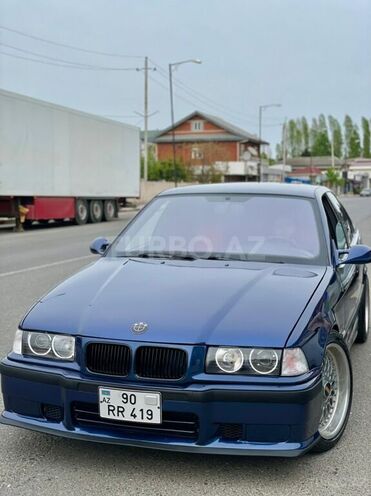 BMW 325 1993, 327,000 km - 2.5 l - Astara